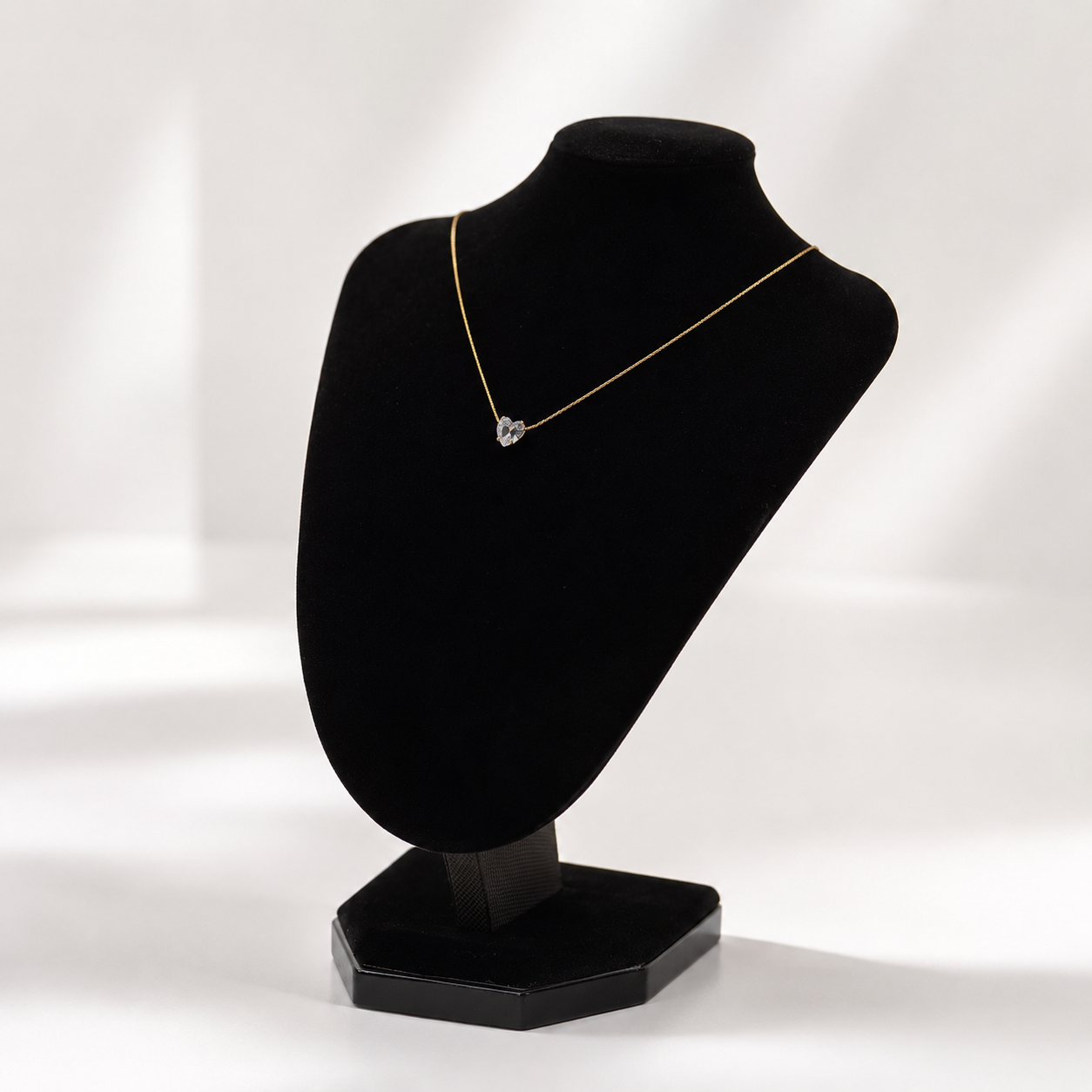 💎 UTC Luxury Heart Crystal Necklace for Women | Elegant Gold-Tone Pendant Jewelry ✨