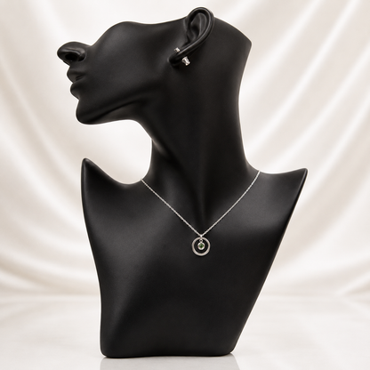 💚 Elegant Green Crystal Circle Pendant Necklace for Women | Premium Silver-Tone Jewelry