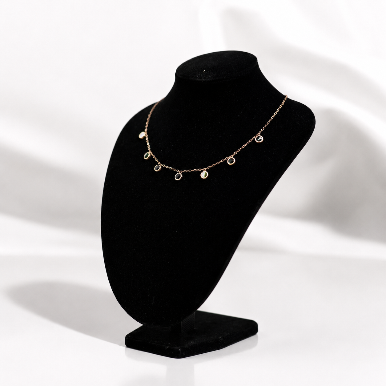 ✨ Elegant Gold Charm Necklace | Minimalist Luxury Pendant Chain | Unique Trend Collection