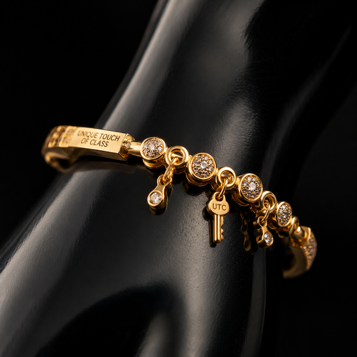 ✨ Luxury Gold Crystal Charm Bracelet for Women | Premium Adjustable Fashion Jewelry | Perfect Gift