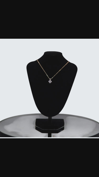 ✨ UTC Luxury Crystal Clover Necklace for Women | Elegant Gold-Tone Pendant | Adjustable Chain | Perfect Gift 💎